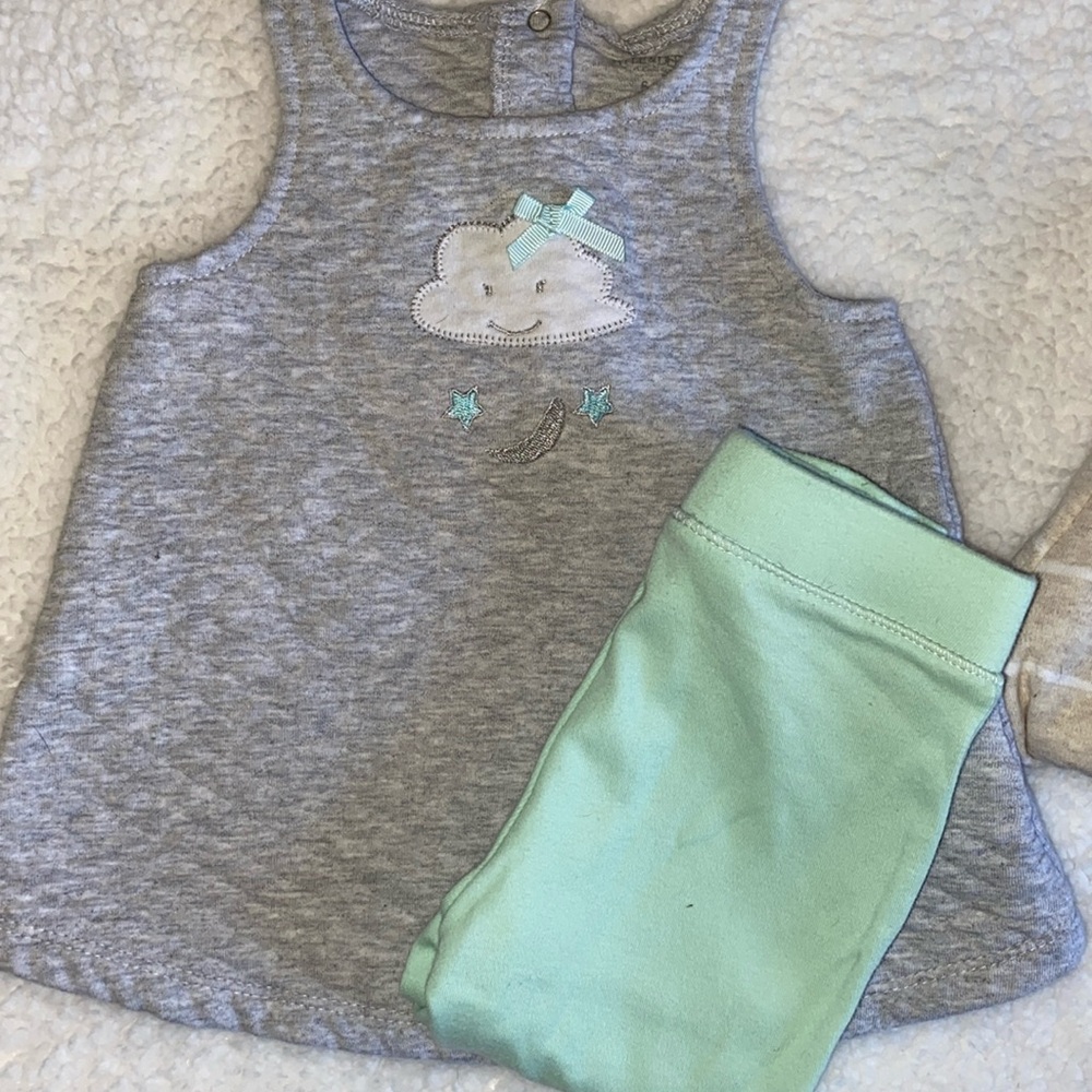 Girl‘s 6-9 M pants and dress, 4 pieces, like new